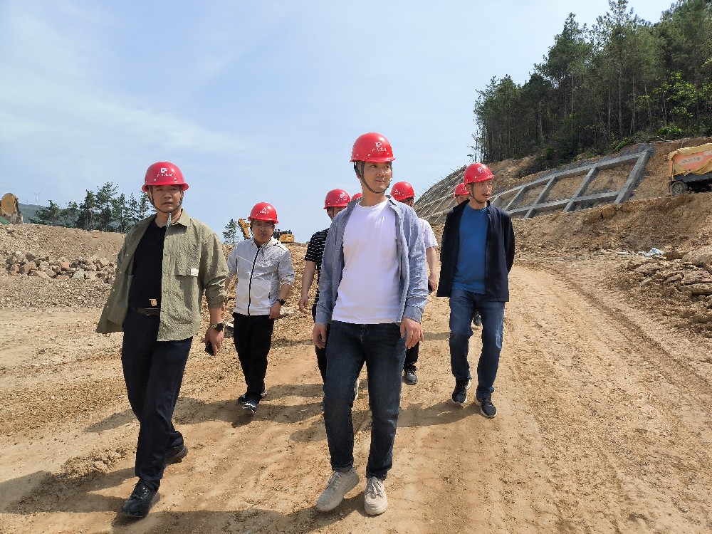 黎強帶隊開展五一節前安全檢查